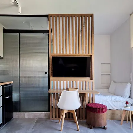 Apartment Small Elegant House *