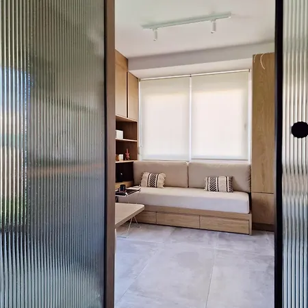 Small Elegant House 公寓